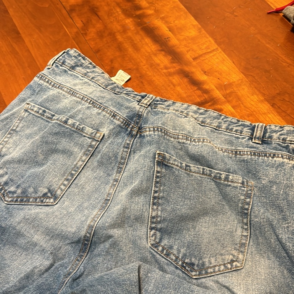 Jeans - Picture 4 of 4